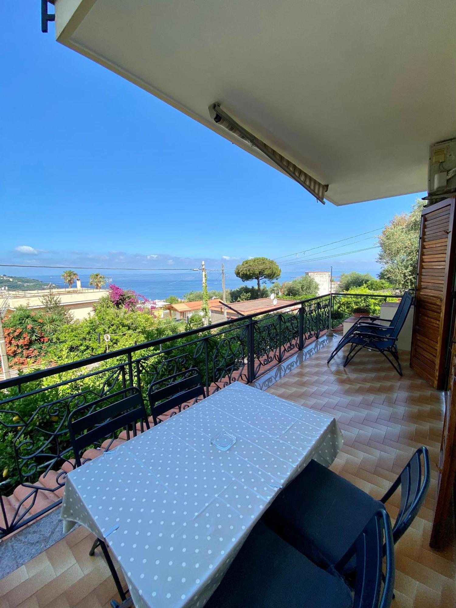Seascape - Noemi'S Rooms Vico Equense Exterior photo